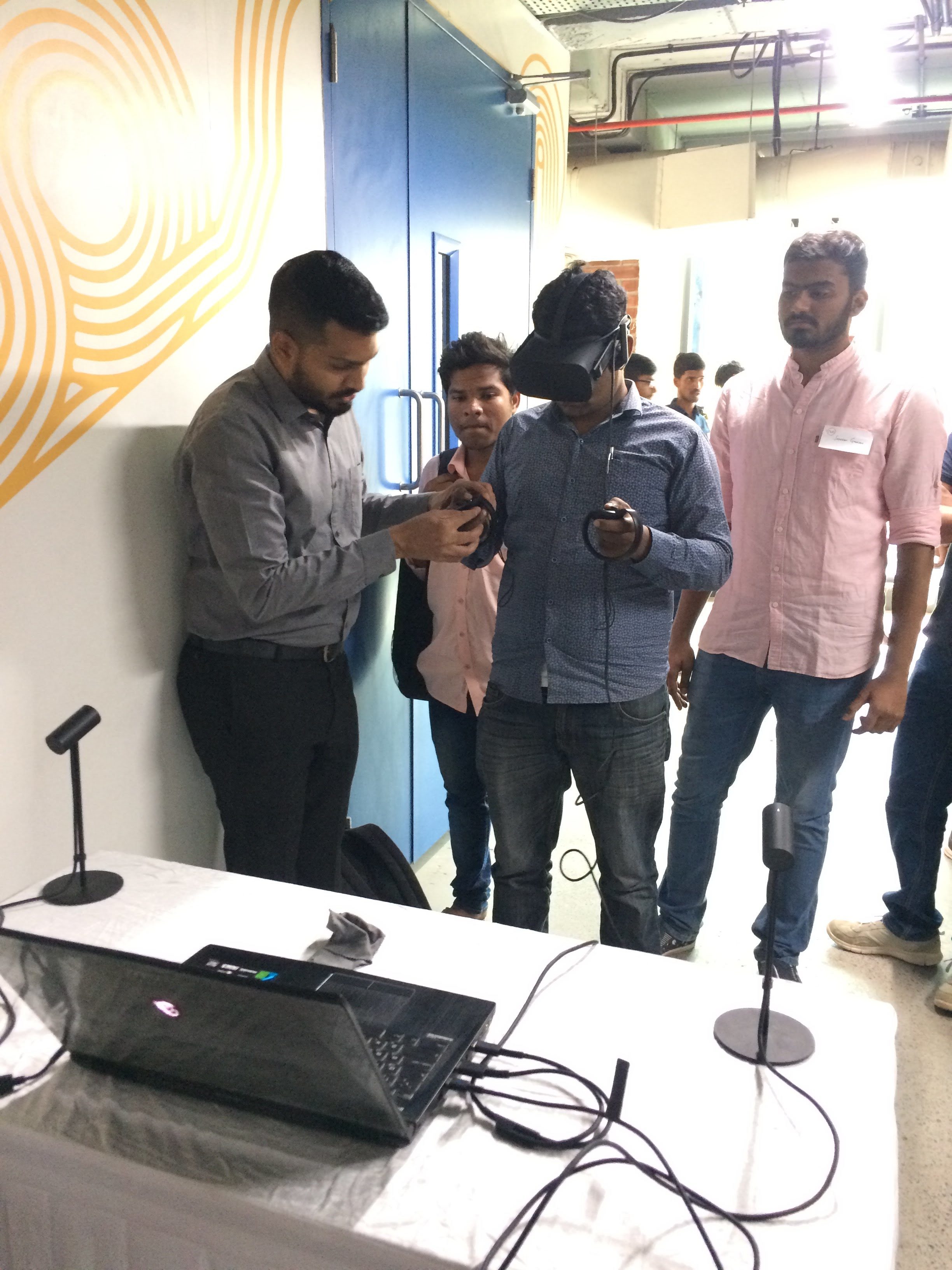 Facebook and T-Hub launch accelerator programs for AR/VR in India -