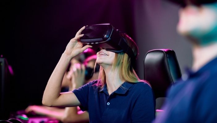 Fully immersive and interactive VR movies and documentaries (Image Courtesy: pressmaster from Adobe Stock) | AffinityVR